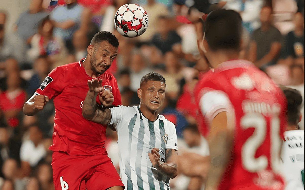 里程碑夜!本菲卡完成体检;欧冠冲刺阶段刷纪录;球迷炸锅;阵容厚度经受考验 里程碑夜!本菲卡完成体检;欧冠冲刺阶段刷纪录;球迷炸锅;阵容厚度经受考验